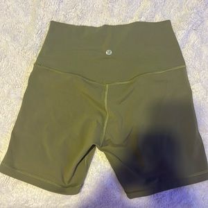 lululemon bike shorts size 6, 6 inch inseam